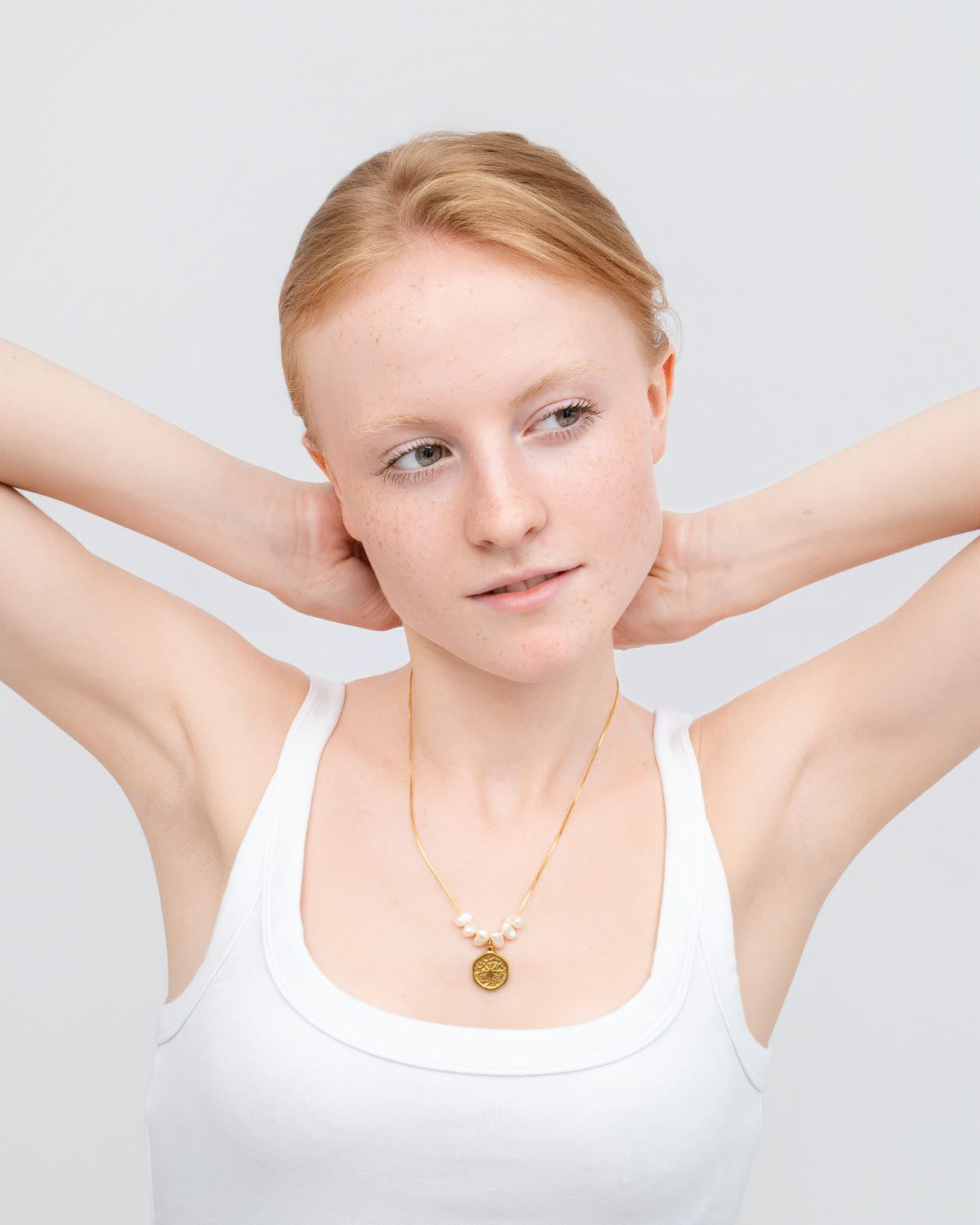 Collier Astride