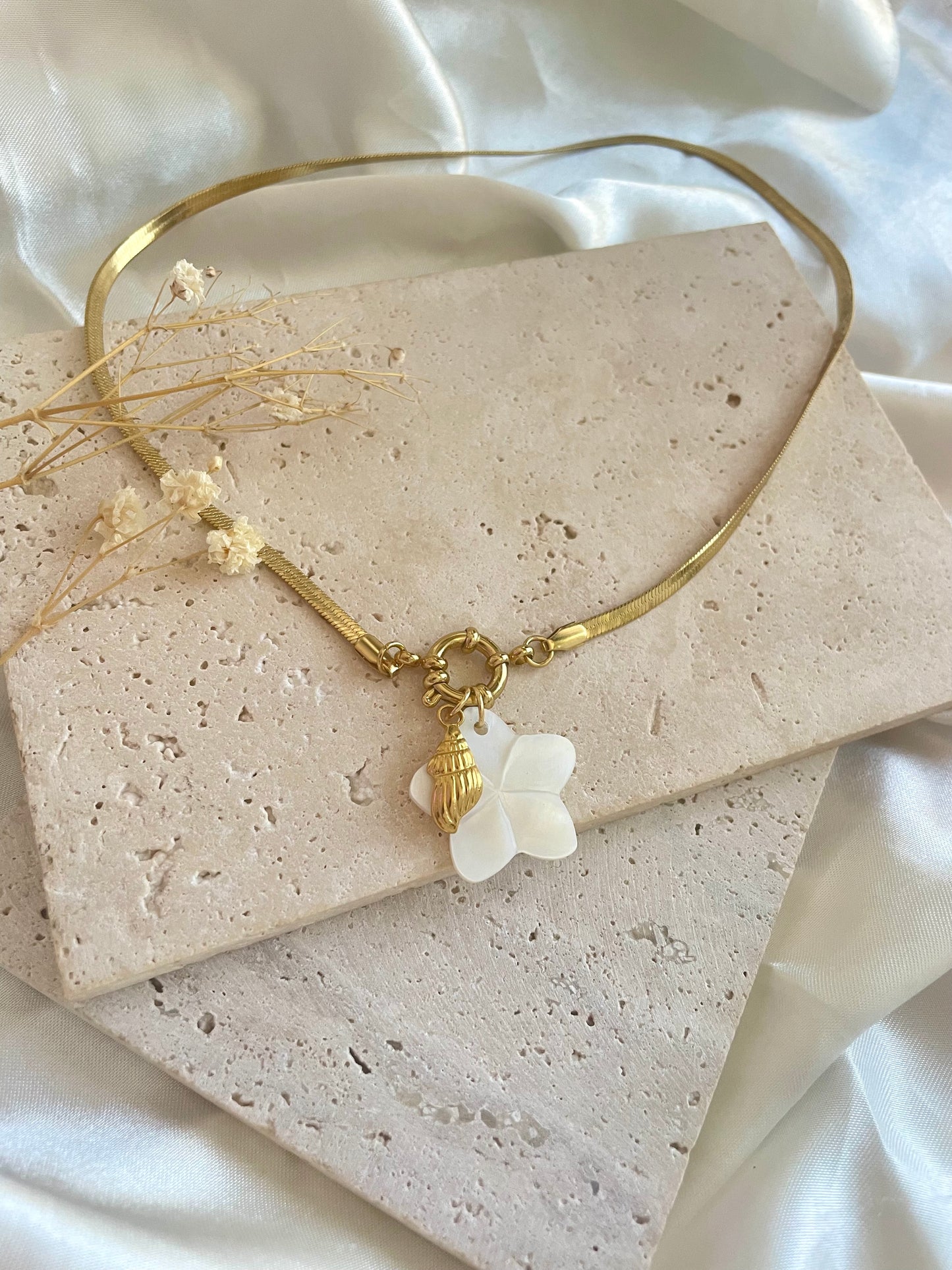Collier Isalia