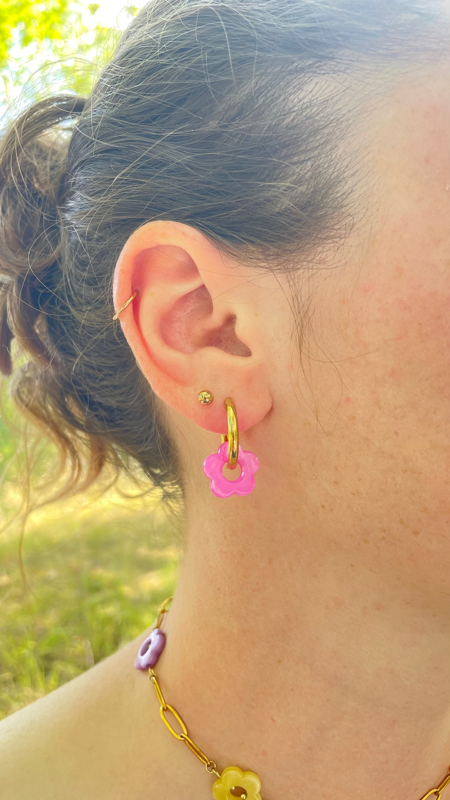 Boucle d'oreille Flora or