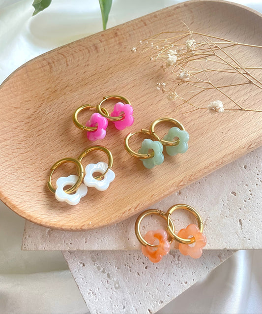 Boucle d'oreille Flora or